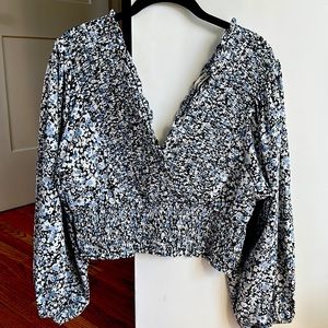 Never worn Abercrombie flowered top